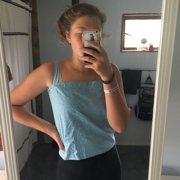 blue tank top !MAKE OFFERS! - Picture 1 of 3